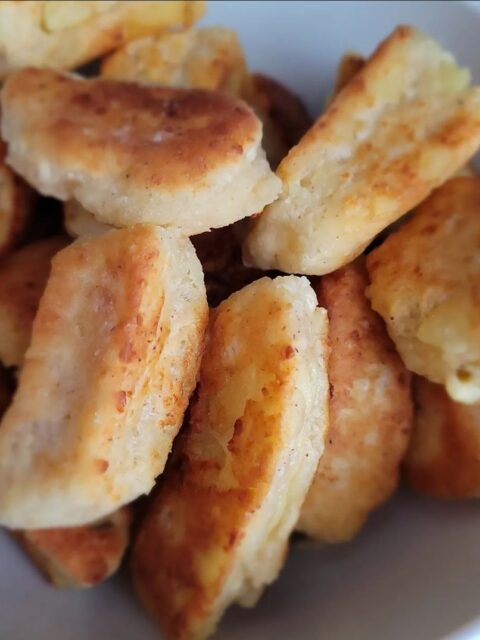 Varskes pirsteliai su obuoliais